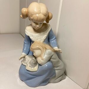 Vintage girls Figurine Little Sister And Cat Nap on lap Parquet glossy classic